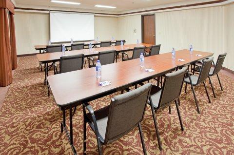 Baymont Inn & Suites By Wyndham Lincoln Ne Buitenkant foto
